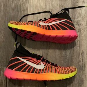 Nike Mens Free Train Force Flyknit Shoes